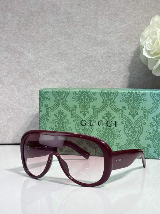 Picture of Gucci Sunglasses _SKUfw79759776fw